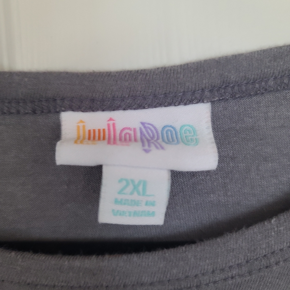 Lularoe Randy tee - Picture 3 of 3
